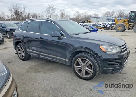 2014 Volkswagen Touareg V6 z USA, uszkodzony, nr VIN WVGDF9BP2ED002763